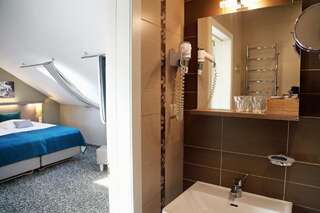 Отель City Hotels Algirdas Вильнюс Двухместный номер с 1 кроватью или 2 отдельными кроватями-2